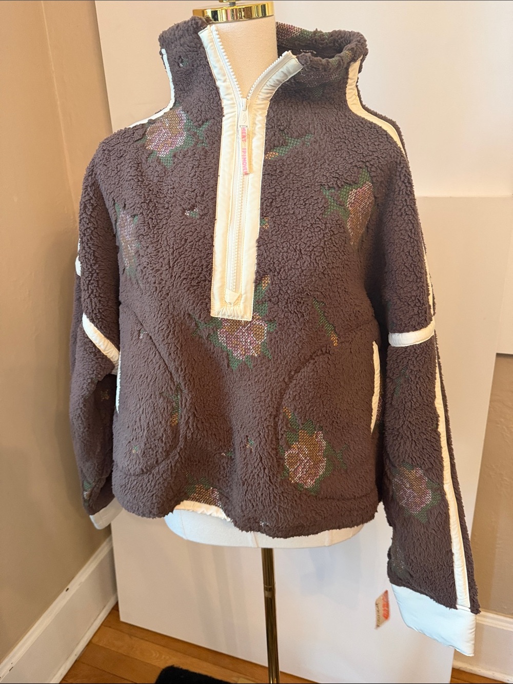 NWT FP Movement Mountain High Logo Half Zip Fleece truffle embroidered flowers